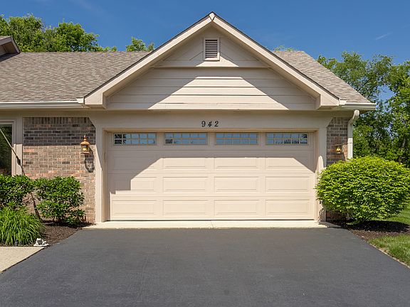 4th image of 942 Arrowwood Dr