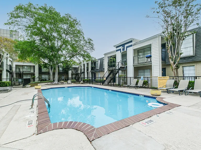 Galleria Flats Apartments — Photo 5