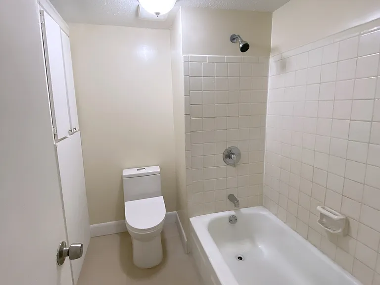 2295 Candlewyck Cir — Photo 14