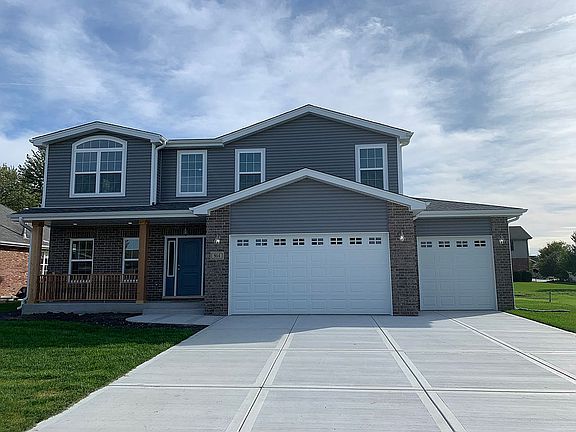 2nd image of 914 W Westgate Dr