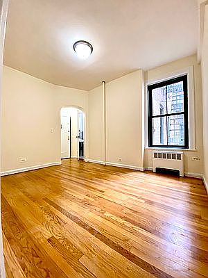 5th image of 539 E 78th St #5V
