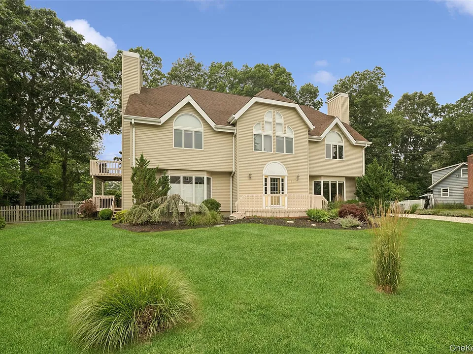 185 Inlet Ln