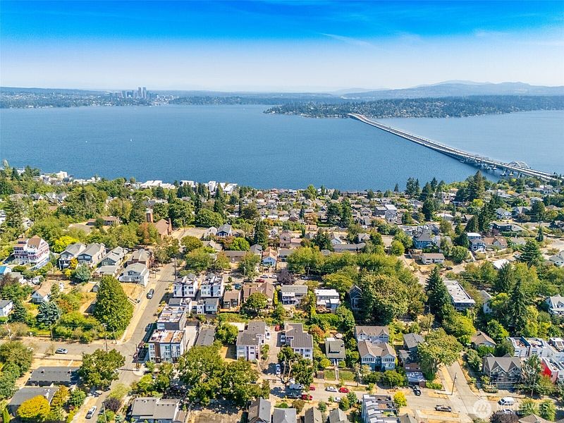 3rd image of 810 29th Avenue S