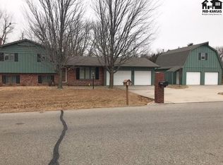 7009 N Madison St, Hutchinson, KS 67502