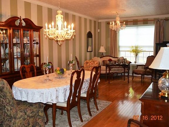 Dining Room/Living Room