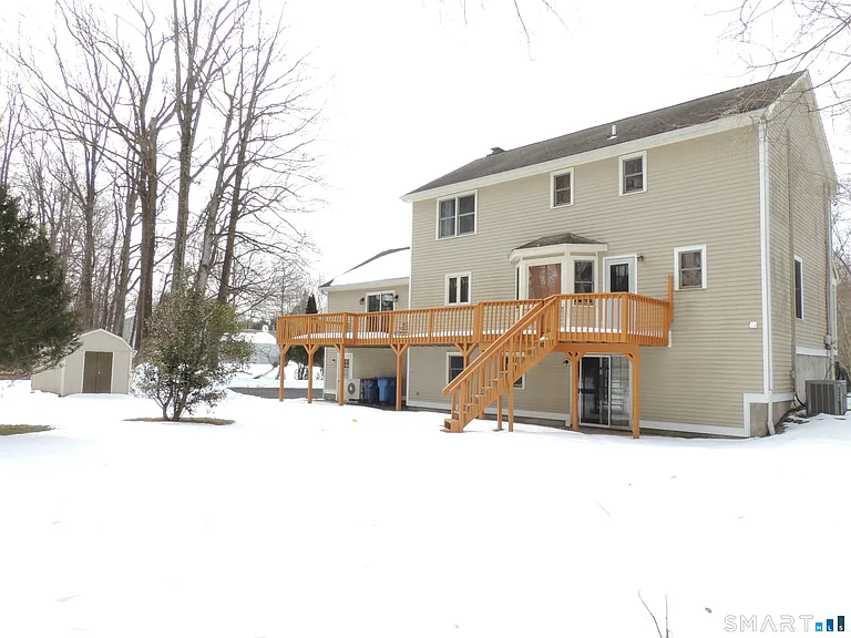 12 Cardinal Ln — Photo 2