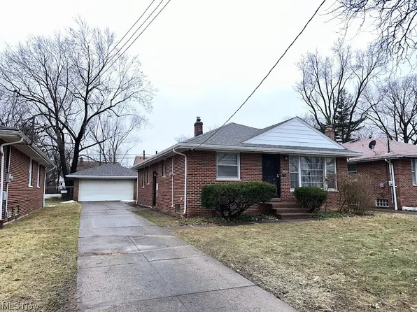 19120 Sunset Dr, Warrensville Heights, OH 44122
