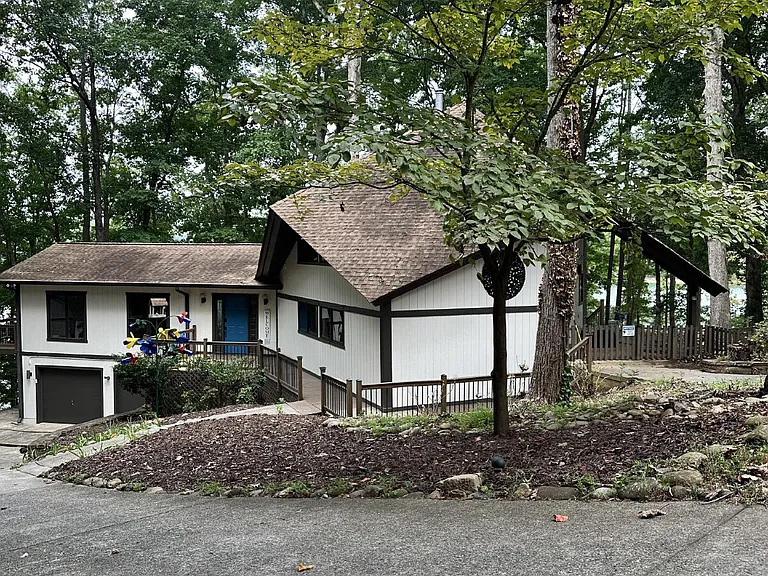3421 The Trail Rd — Photo 3