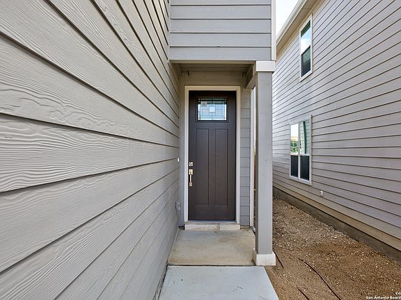 3rd image of 14839 Vance Jackson Rd #702