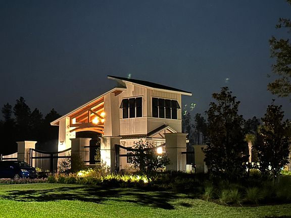 24 hour guard gated /private community.