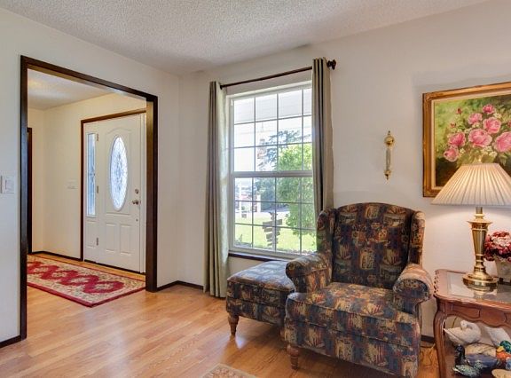 5th image of 847 SW Fairhaven Dr