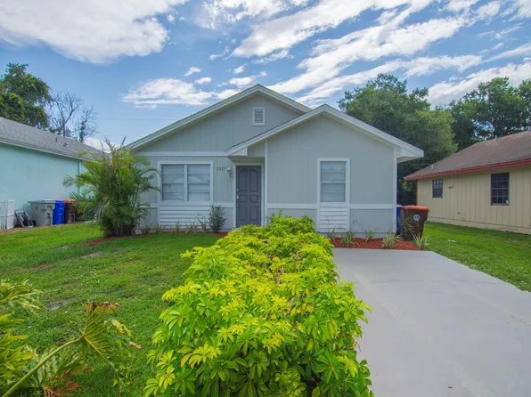 2315 86th Dr, Vero Beach, FL 32966