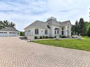 W289N4756 Wild Rose Ct, Hartland, WI