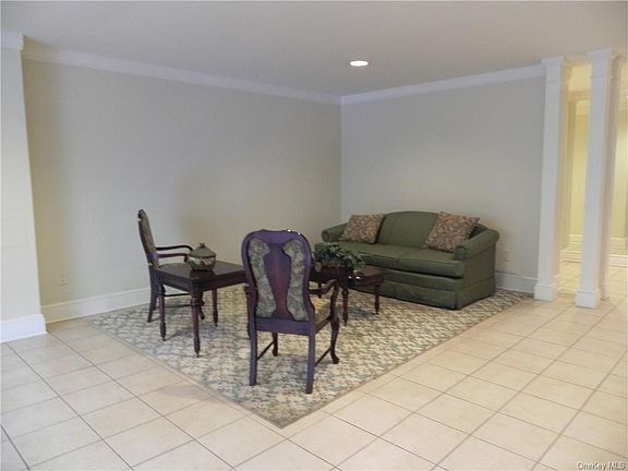 5th image of 4 Consulate Dr #3E