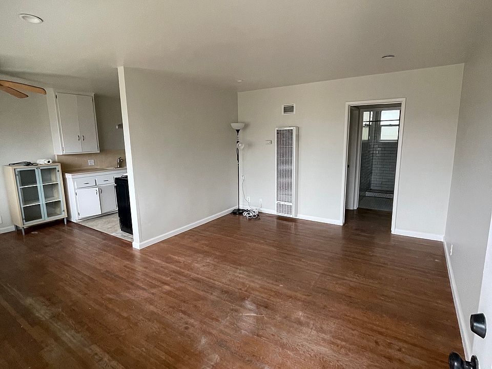 2nd image of 617 Cedar Ave APT 8