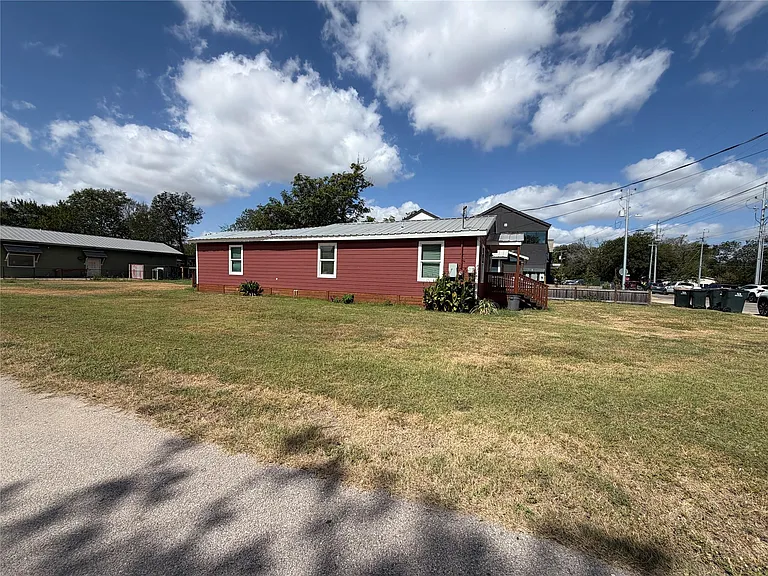 1209 Pine St — Photo 16