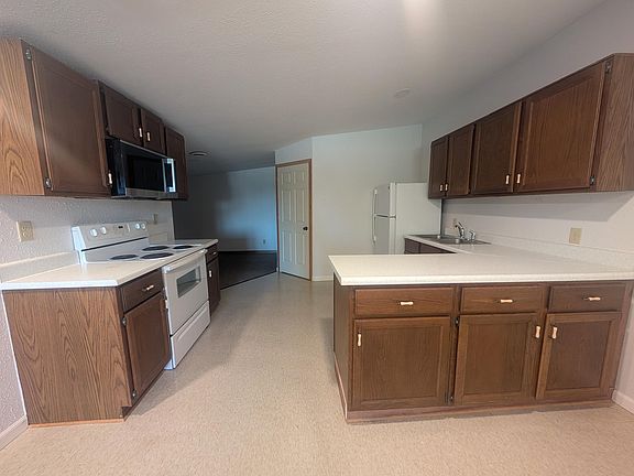3rd image of 115 Woodland Ave #1/2-B