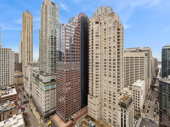 55 E Erie St APT 2802, Chicago, IL 60611