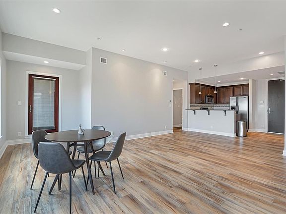 5th image of 1335 Bear Mountain Pkwy #405