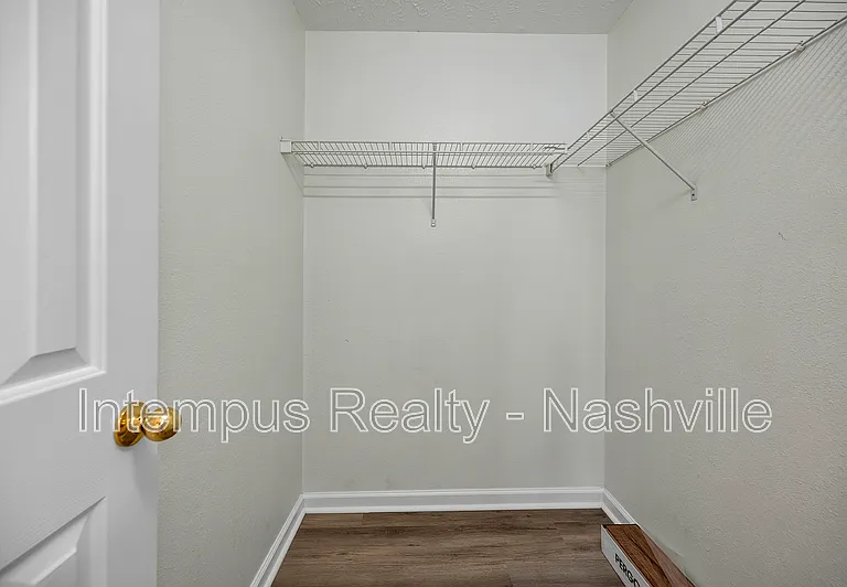 325 Shoshone Pl — Photo 5