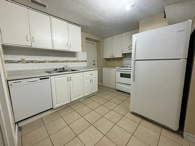 331 Spruce St #A — Photo 7