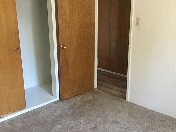 3rd image of 3831 Pentagon Rd Unit 9