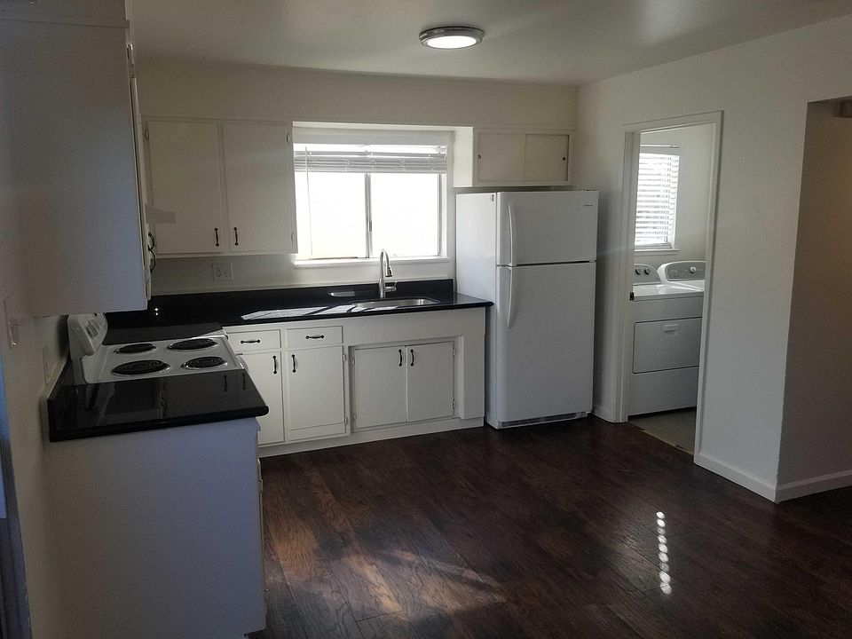 1st image of 623 W 16th St #B