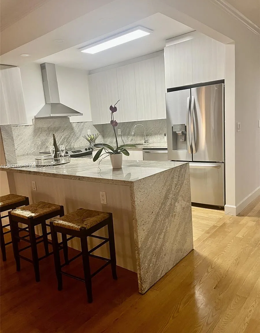 Key Colony No 4 Condo — Photo 1