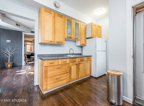 5th image of 4602 N Saint Louis Ave APT 3N