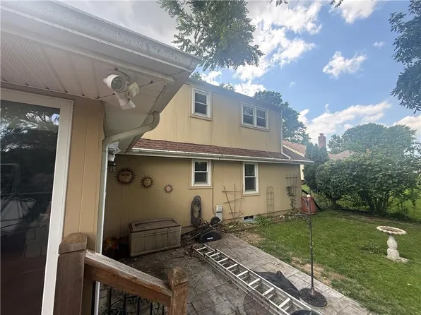 10003 N Charlotte St, Kansas City, MO 64155