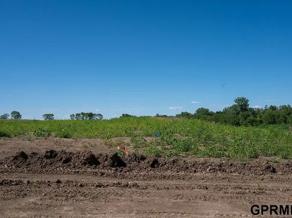 1408 Autumn Rd, Hickman, NE 68372