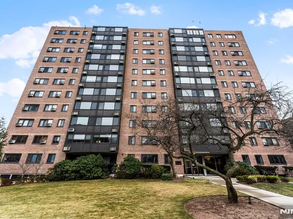 90 Prospect Ave APT 2A, Hackensack, NJ 07601