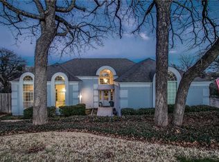 1431 Crownhill Dr, Arlington, TX 76012