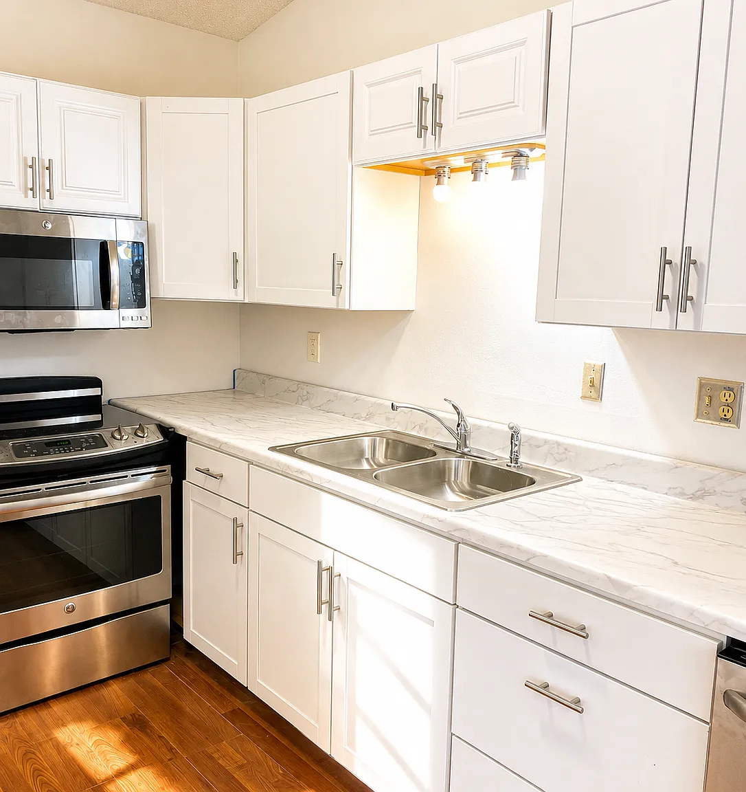 3 bed, 1345 sqft, $2,000 — Photo 3