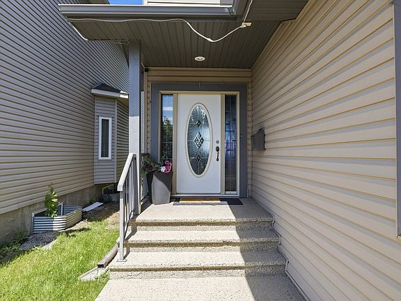 3rd image of 11604 175th Ave NW