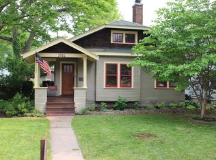 2726 Middle Rd, Davenport, IA 52803