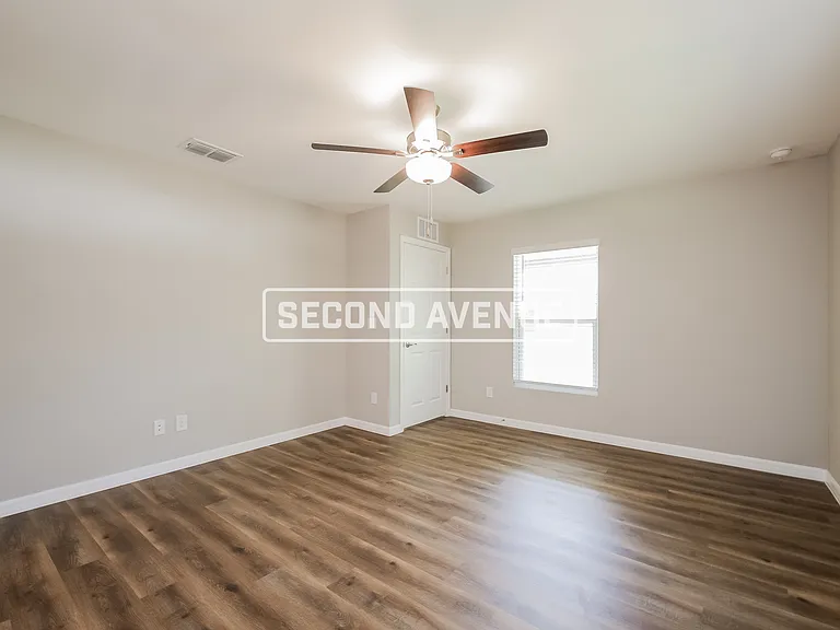 2105 NW 22nd Ave — Photo 13