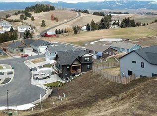 1208 Notting Hill Dr, Moscow, ID 83843