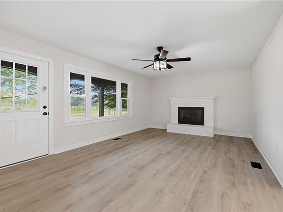 5th image of 310 Houston Rd