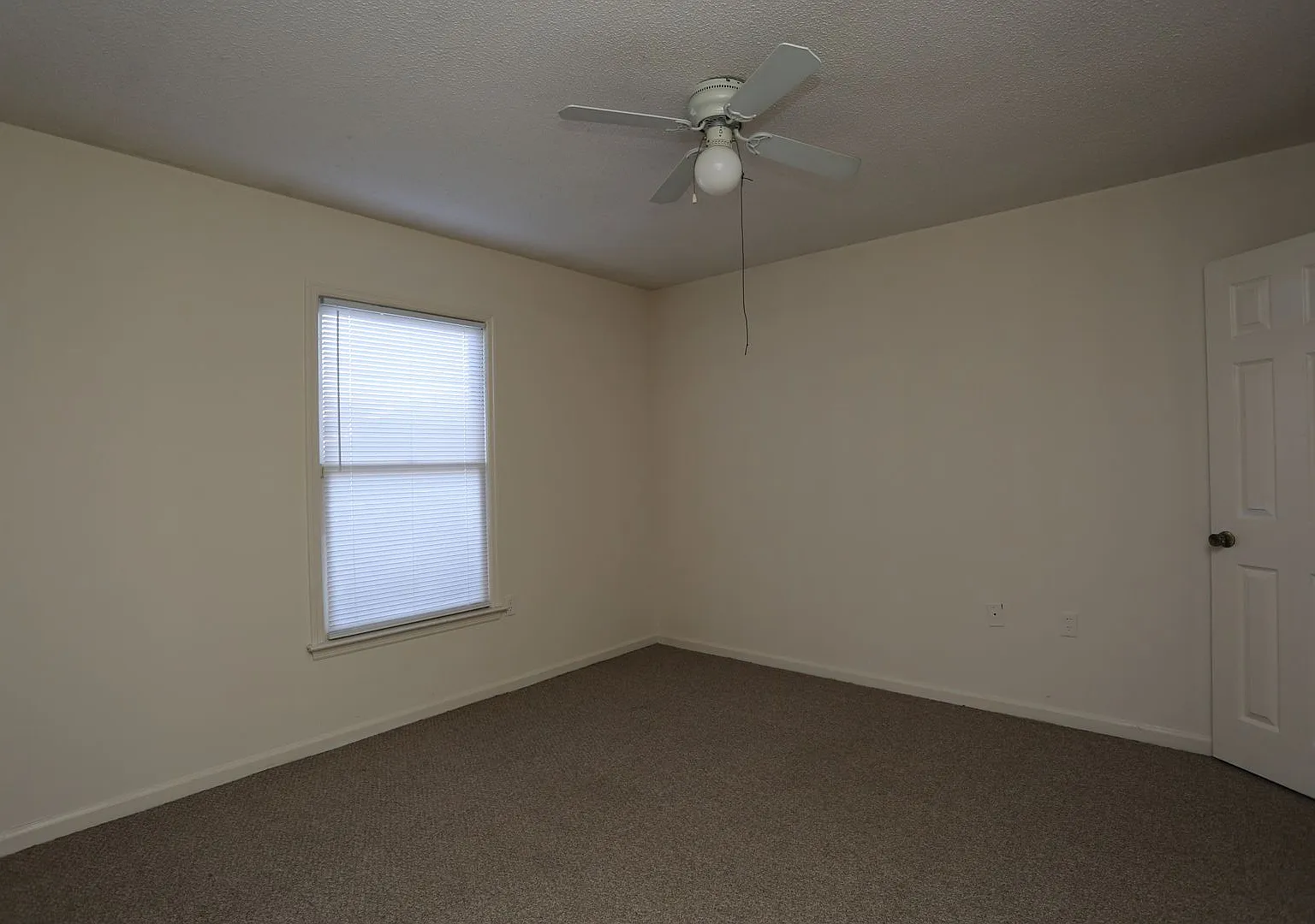 2 Bedroom at Stadium Walk — Photo 2