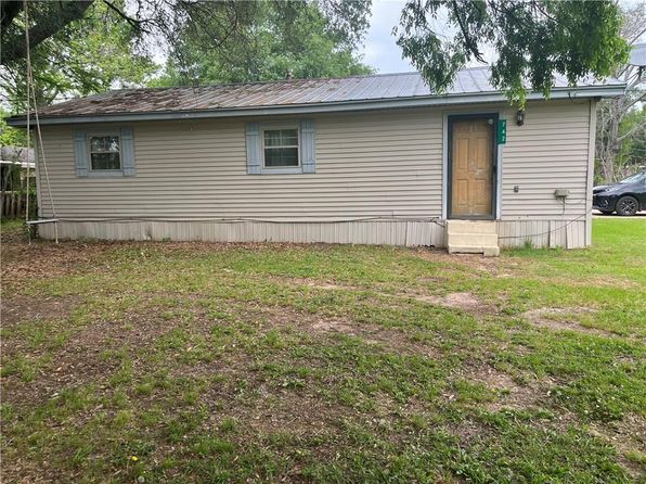742 Charles Dr, Simmesport, LA 71369