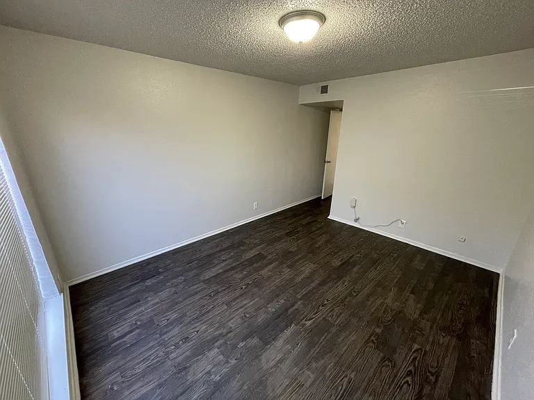 505 Eagle Dr #3 — Photo 4