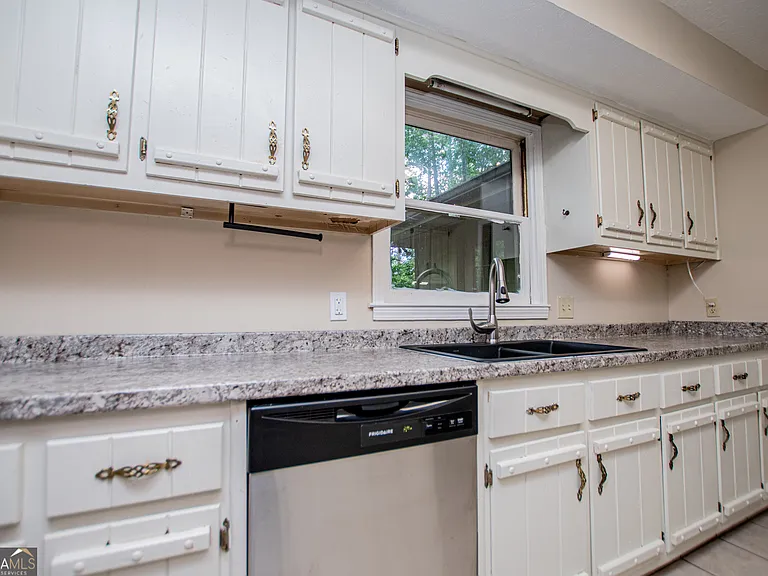 1499 Stonington Ct — Photo 14