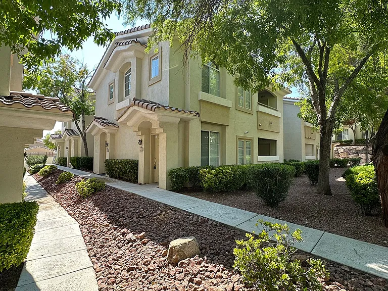 1501 Cardinal Peak Ln #202 — Photo 2