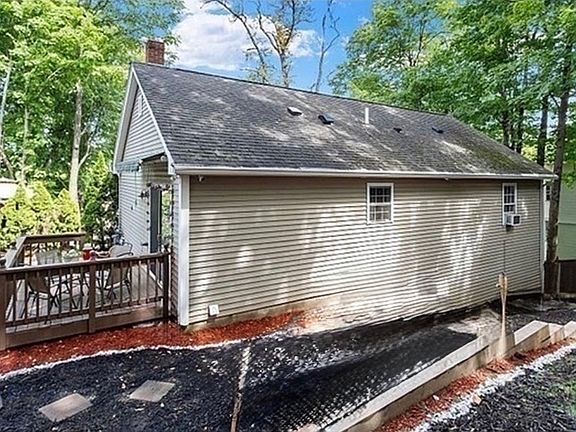 3rd image of 127 Payson St