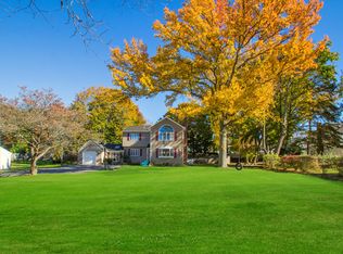 416 Old Bridge Rd, Northport, NY 11768