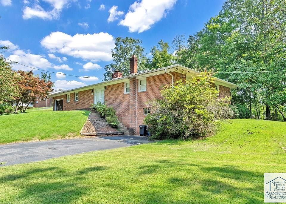 2nd image of 120 Dickys Dr