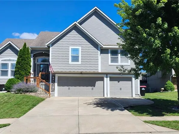 705 18th Cir, Greenwood, MO 64034