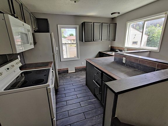 5th image of 1849 Reaney Ave E