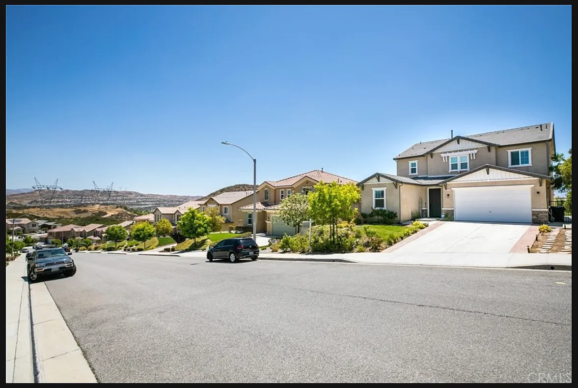 4 bed, 2937 sqft, $4,600 — Photo 1